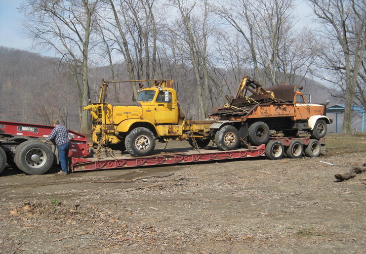 http://www.badgoat.net/Old Snow Plow Equipment/Trucks/FWD Trucks/Lawrence Park FWD's/GW741H514-8.jpg